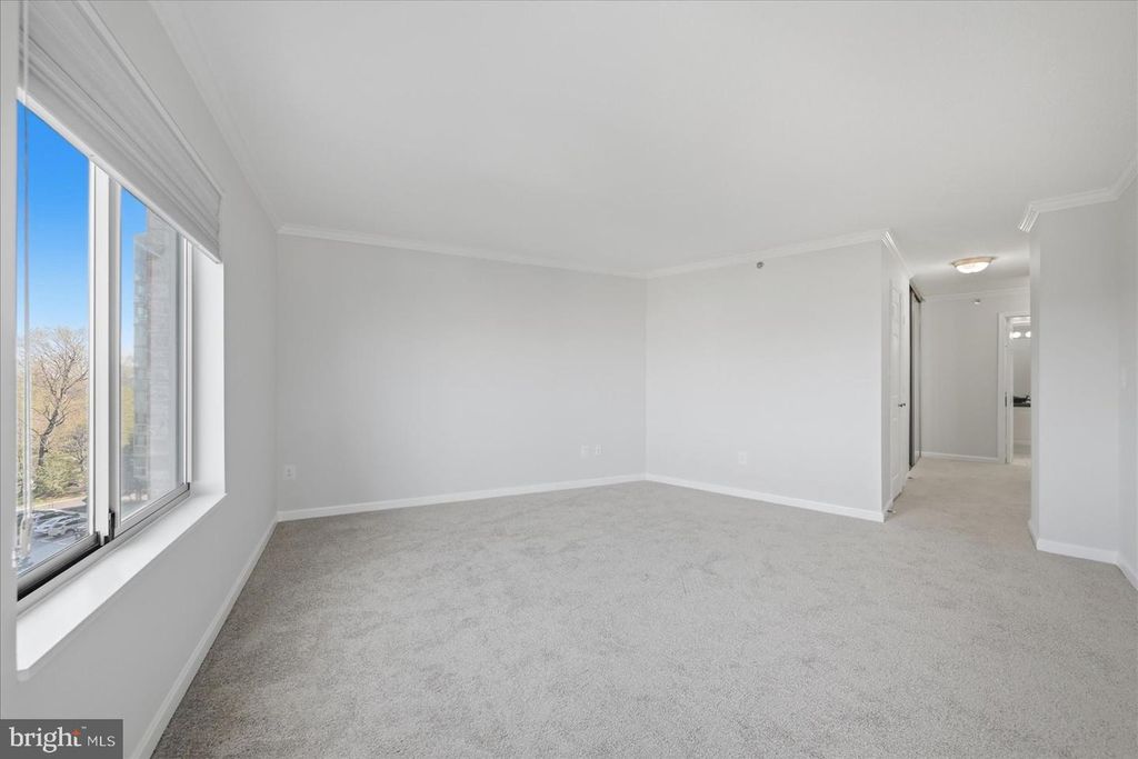 Image 34 of property listing at 19385 CYPRESS RIDGE TER #514, Leesburg, VA 20176