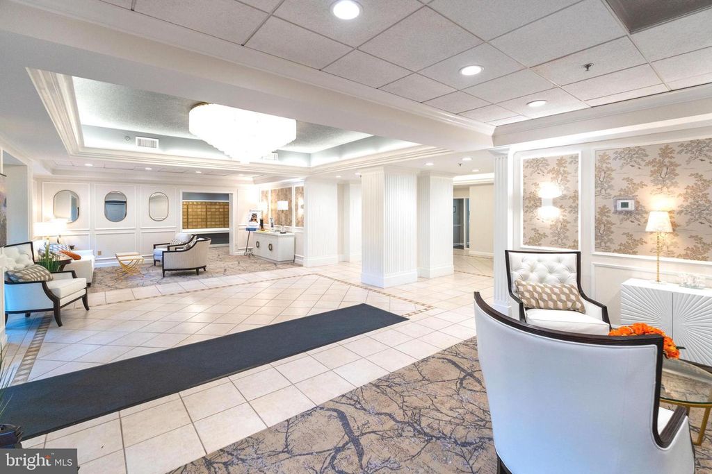 Image 5 of property listing at 19385 CYPRESS RIDGE TER #514, Leesburg, VA 20176