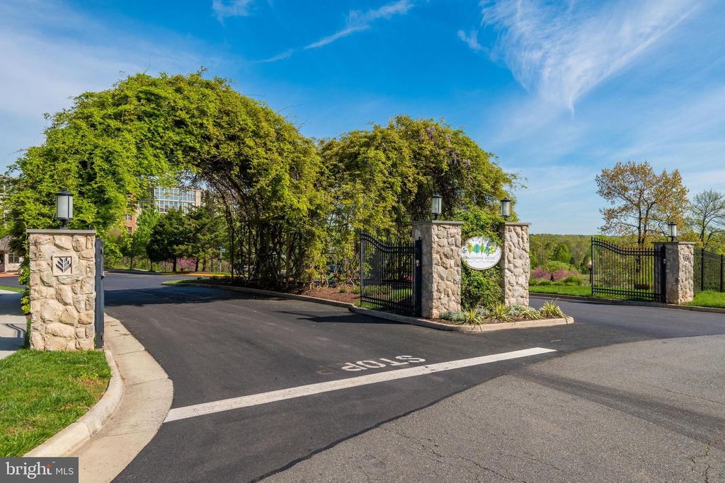 Image 50 of property listing at 19385 CYPRESS RIDGE TER #514, Leesburg, VA 20176