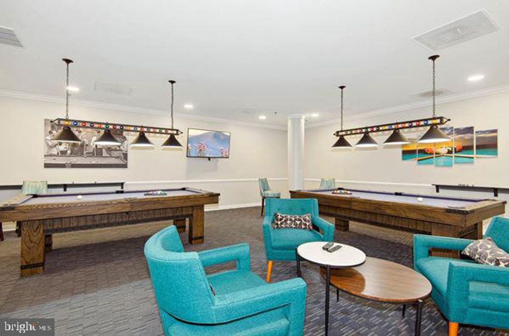 Image 61 of property listing at 19385 CYPRESS RIDGE TER #514, Leesburg, VA 20176