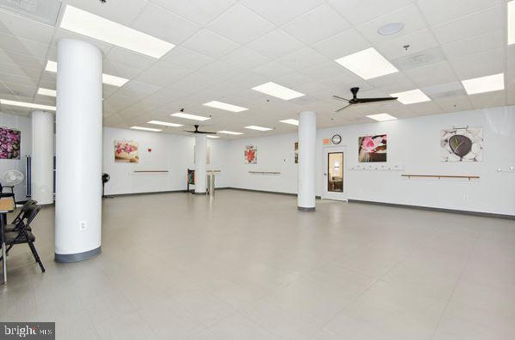 Image 65 of property listing at 19385 CYPRESS RIDGE TER #514, Leesburg, VA 20176