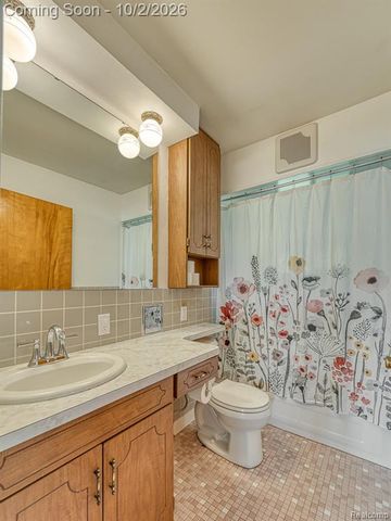 7275 Katherine Street, Taylor, MI 48180
