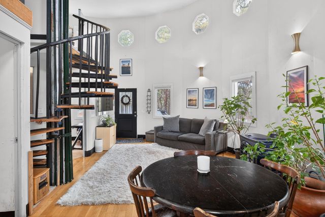 19 Old Bridge Road, Truro, MA 02666