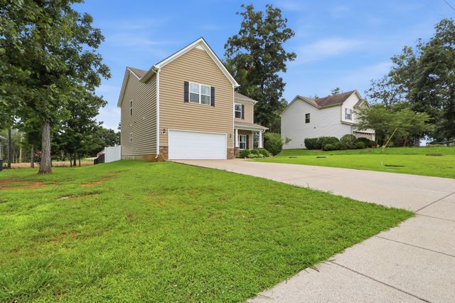 806 Silverhill Dr, Murfreesboro, TN 37129
