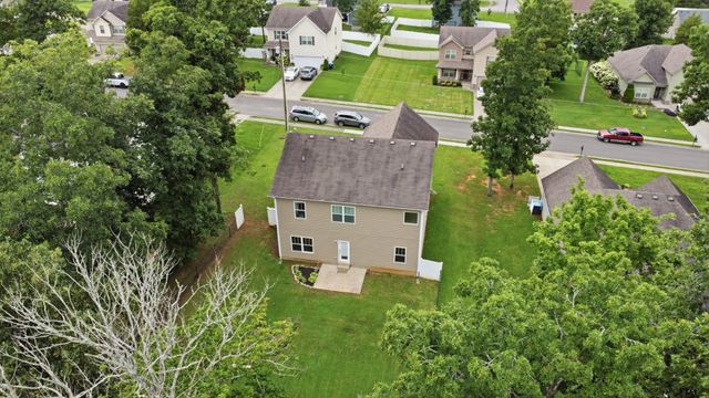 806 Silverhill Dr, Murfreesboro, TN 37129