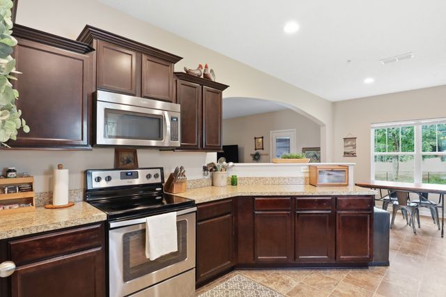 806 Silverhill Dr, Murfreesboro, TN 37129