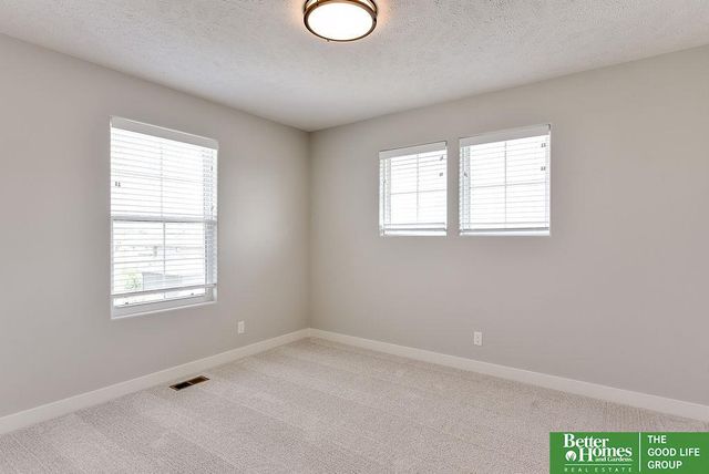 18827 Riviera Drive, Omaha, NE 68136