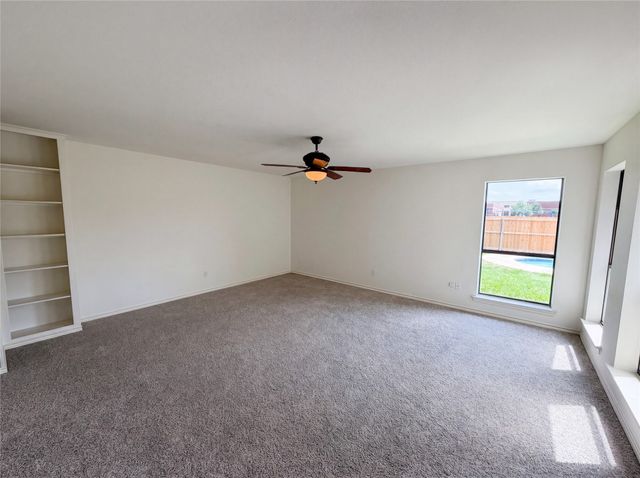 404 Laurel Trail N, Terrell, TX 75160