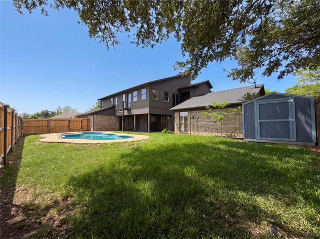 404 Laurel Trail N, Terrell, TX 75160