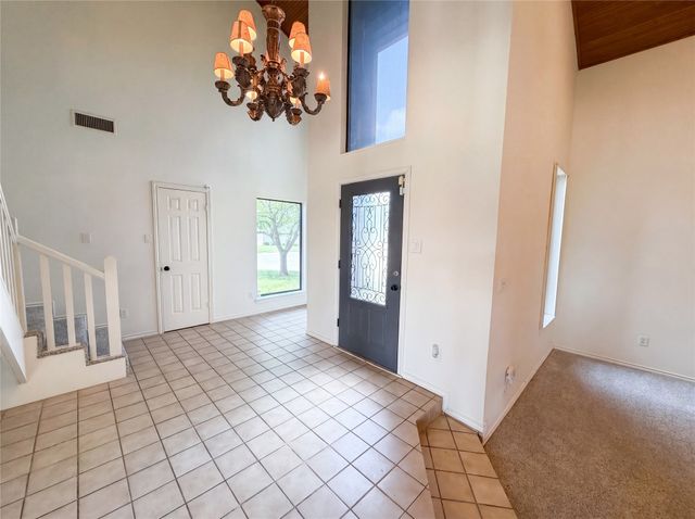404 Laurel Trail N, Terrell, TX 75160