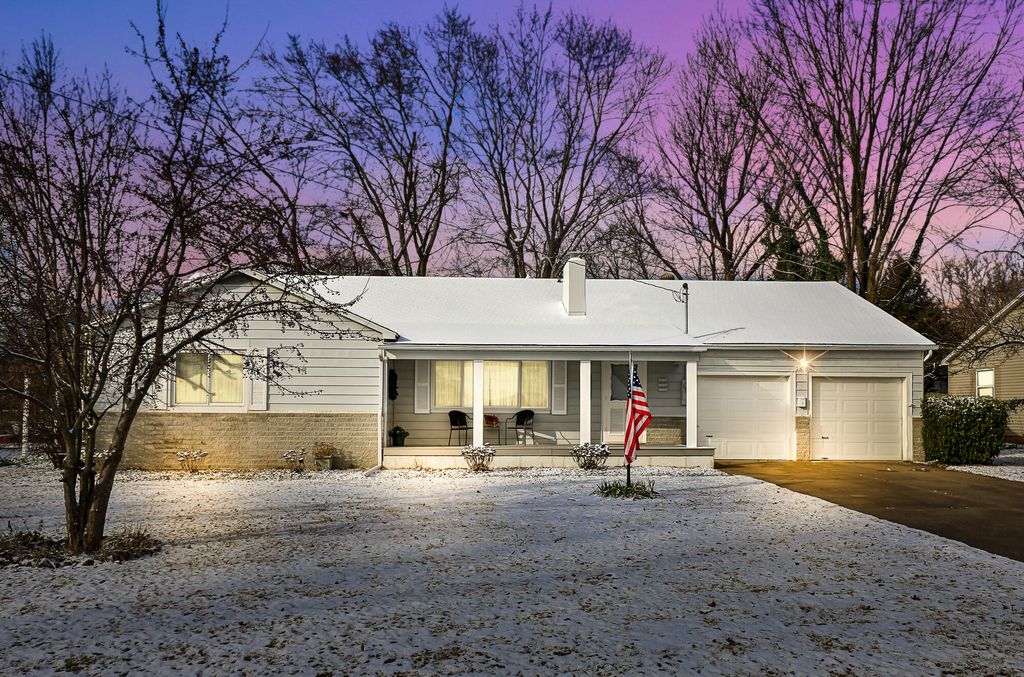 2313 S Clay Avenue, Springfield, MO 65807