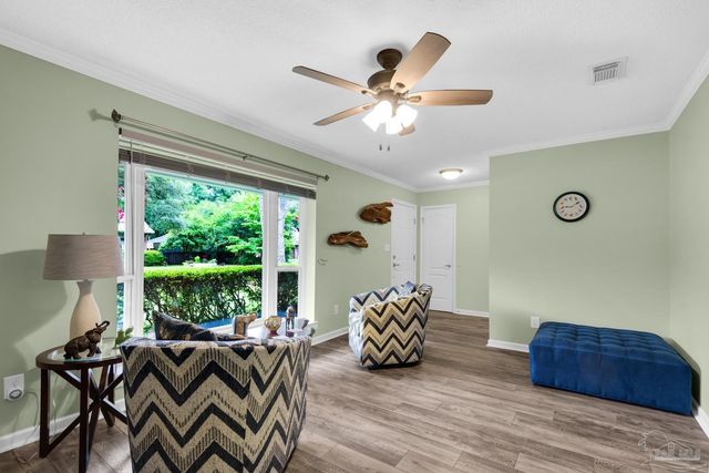 4911 Woodcliff Dr, Pensacola, FL 32504