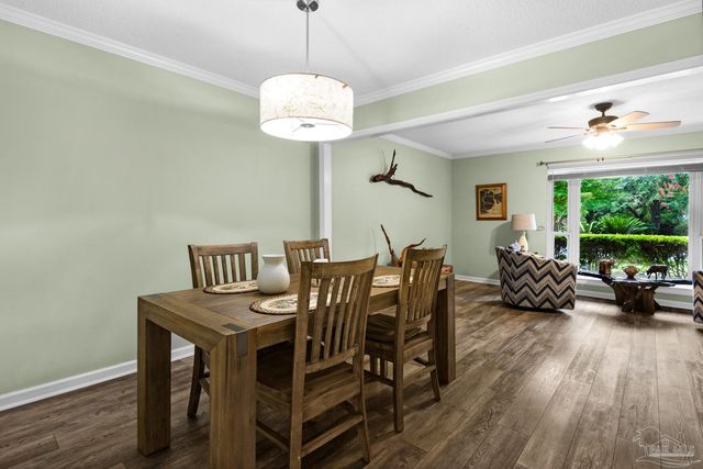 4911 Woodcliff Dr, Pensacola, FL 32504