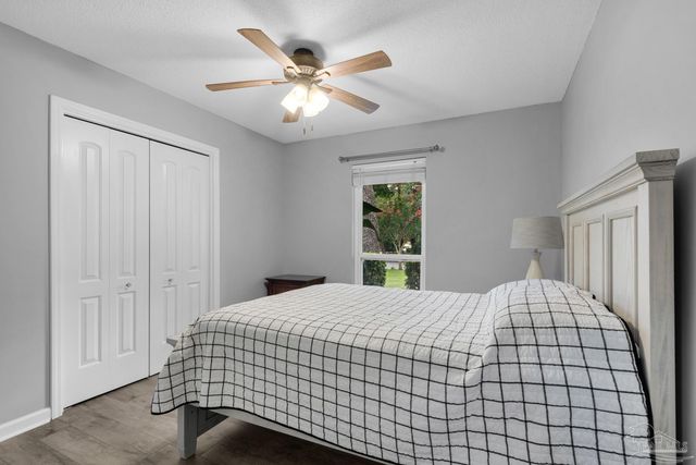 4911 Woodcliff Dr, Pensacola, FL 32504