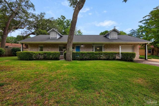 4911 Woodcliff Dr, Pensacola, FL 32504