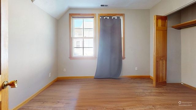 12 Lyman St 1, Waltham, MA 02452