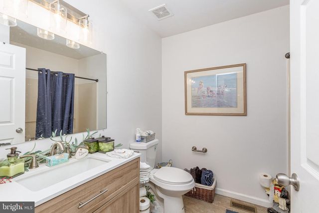 1030 CENTER ST, Tuckerton, NJ 08087