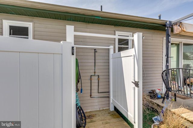 1030 CENTER ST, Tuckerton, NJ 08087