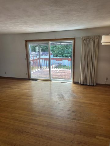 2913 Harriman Lane, Madison, WI 53713