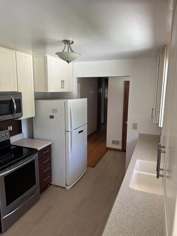 2913 Harriman Lane, Madison, WI 53713