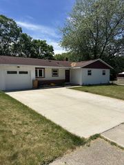 2913 Harriman Lane, Madison, WI 53713