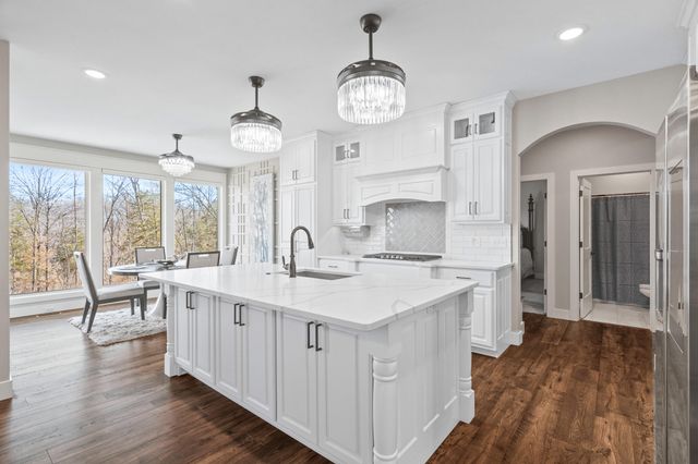 4530 STONINGTON CT, Columbia, MO 65203