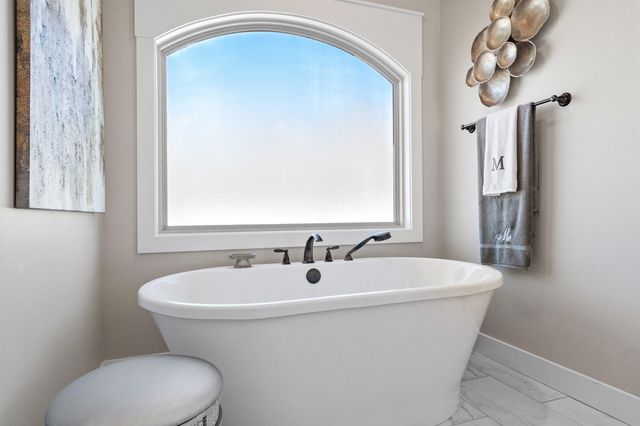 4530 STONINGTON CT, Columbia, MO 65203