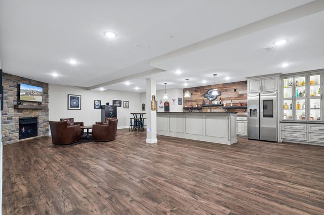 4530 STONINGTON CT, Columbia, MO 65203