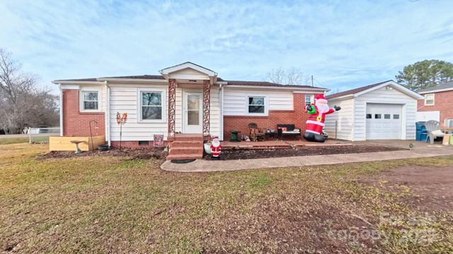 428 Kelly Road, Forest City, NC 28043