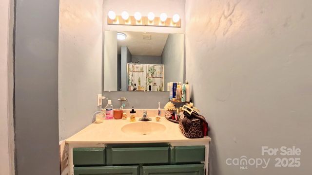 428 Kelly Road, Forest City, NC 28043