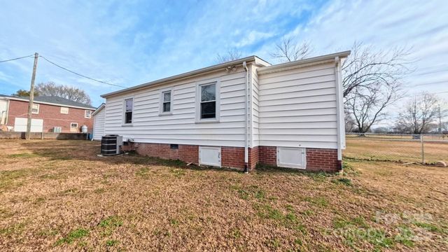 428 Kelly Road, Forest City, NC 28043
