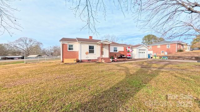 428 Kelly Road, Forest City, NC 28043