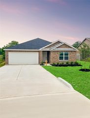 12384 Lake Conroe Hills, Willis, TX 77318