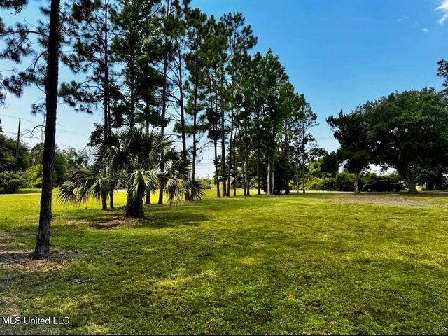 341 Poindexter Drive, Pass Christian, MS 39571