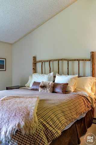 63 Camp Way, Lake Placid, NY 12946