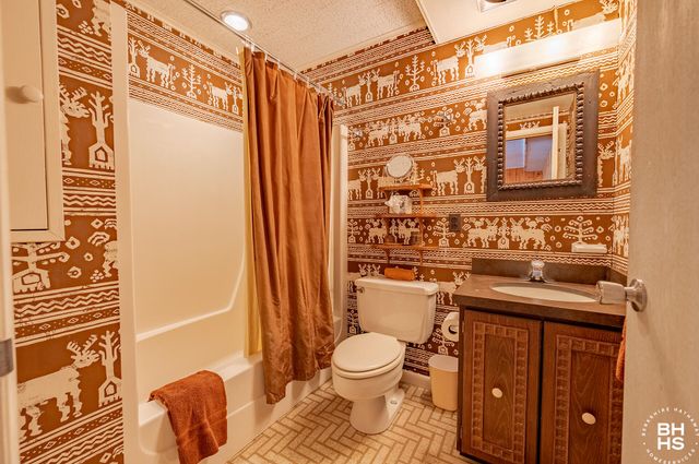 63 Camp Way, Lake Placid, NY 12946