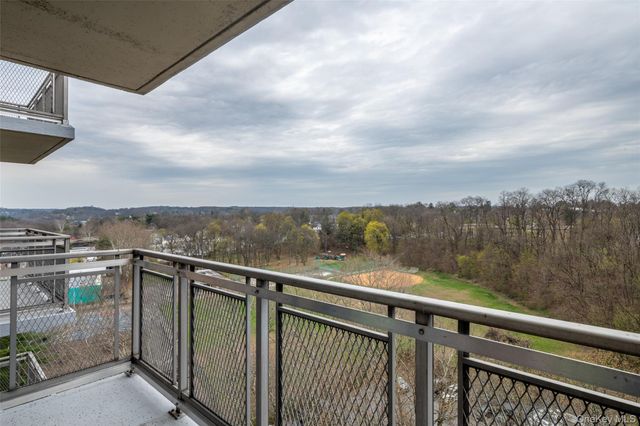 155 Ferris Avenue 11E, White Plains, NY 10603