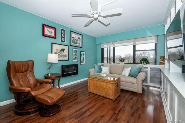 155 Ferris Avenue 11E, White Plains, NY 10603