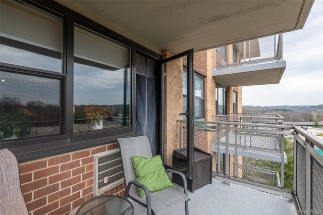 155 Ferris Avenue 11E, White Plains, NY 10603