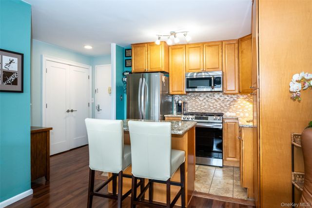 155 Ferris Avenue 11E, White Plains, NY 10603