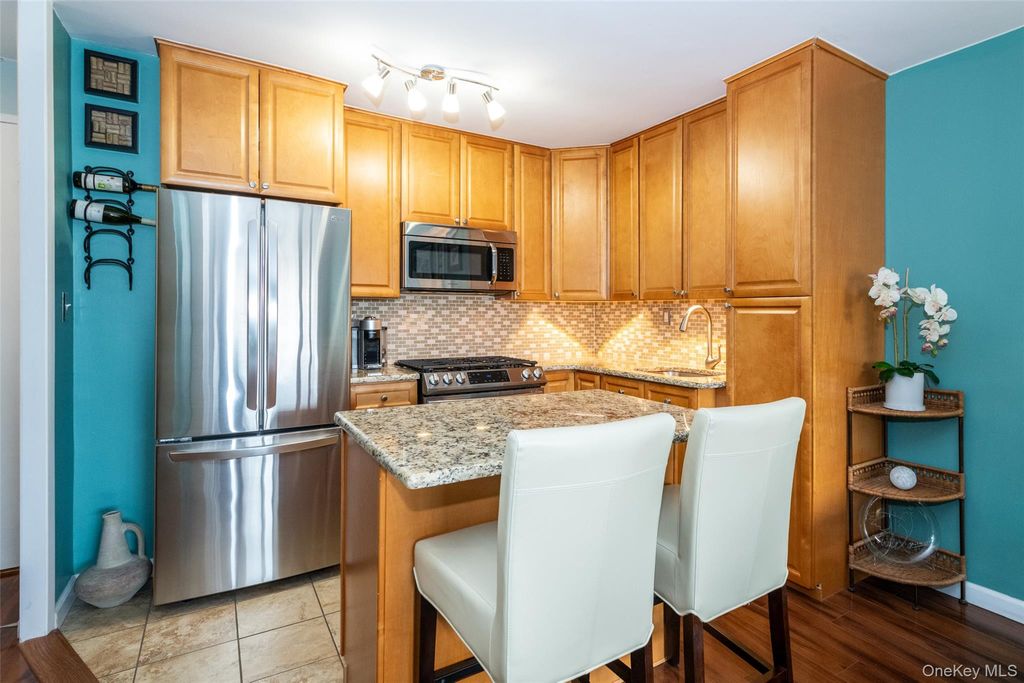 155 Ferris Avenue 11E, White Plains, NY 10603