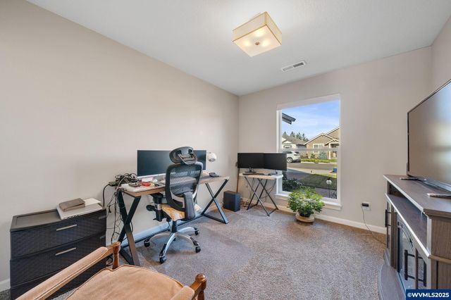 2127 SE Academy St, Dallas, OR 97338