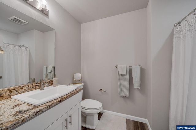 2127 SE Academy St, Dallas, OR 97338