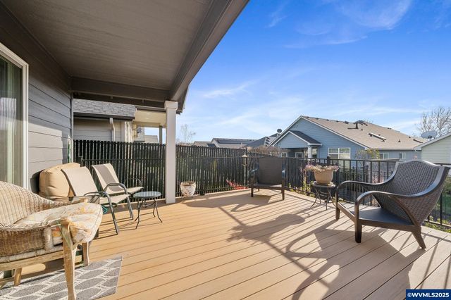 2127 SE Academy St, Dallas, OR 97338