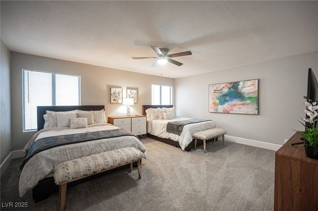 915 Vegas Valley Drive 4, Las Vegas, NV 89109