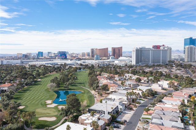 915 Vegas Valley Drive 4, Las Vegas, NV 89109