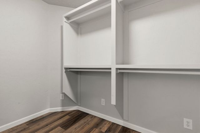 63010 E 293 Road, Grove, OK 74344