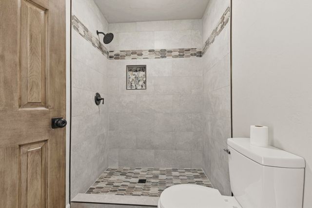 63010 E 293 Road, Grove, OK 74344