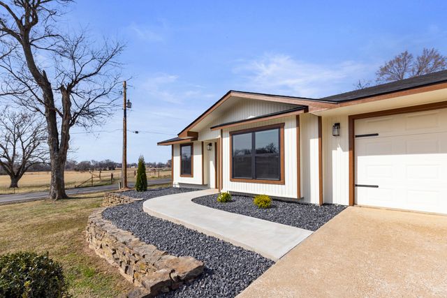 63010 E 293 Road, Grove, OK 74344