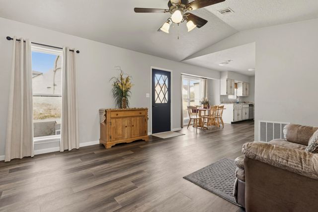 63010 E 293 Road, Grove, OK 74344